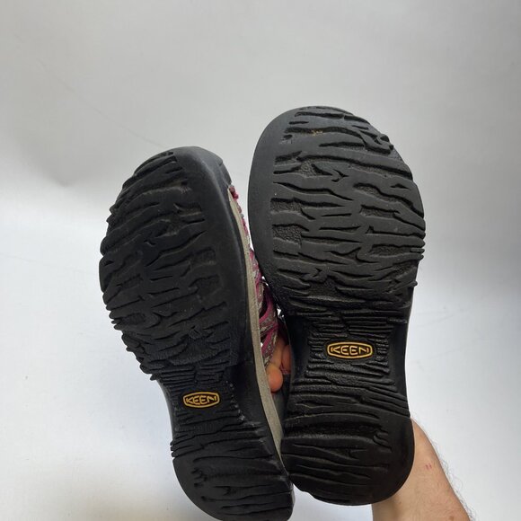 Keen Sandals Womens Size 8 US Hiking Magnet Sangria Pink / Gray Waterproof - Picture 6 of 12